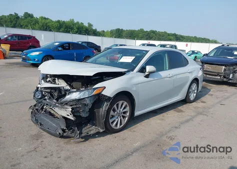 2023 Toyota Camry Le z USA, uszkodzony, nr VIN 4T1C11AK2PU118937